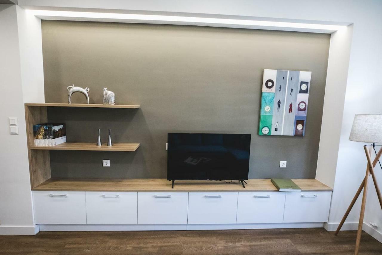 Gaspar Apartment - 4Th Floor - Renovated 2019 أثينا المظهر الخارجي الصورة